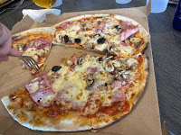 Prosciutto crudo du Pizzas à emporter House pizza à Civrieux-d'Azergues - n°1