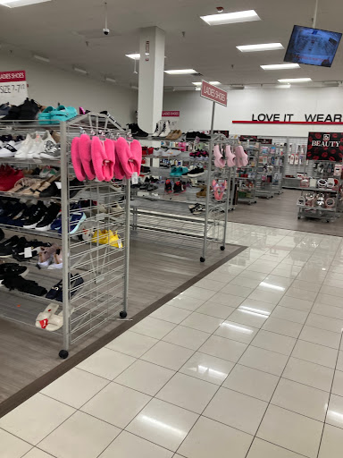 Clothing Store «Burlington Coat Factory», reviews and photos, 6055 E Main St, Columbus, OH 43213, USA