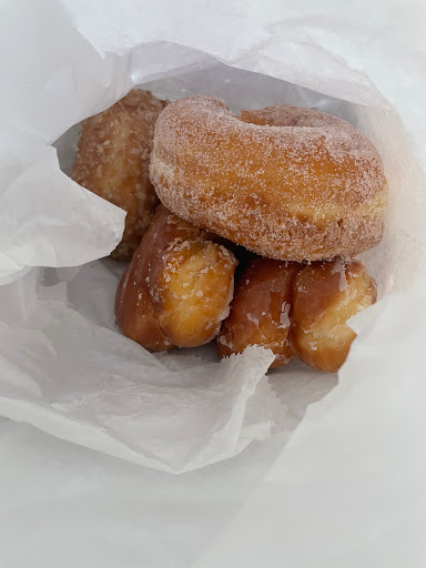 Donut Shop «16th Street Donut Shop», reviews and photos, 1601 F St, Sacramento, CA 95814, USA