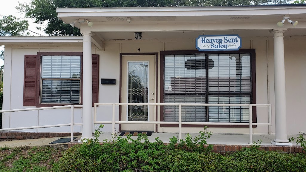 Amanda-Parker-hair-and-color-specialist 32504