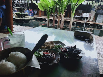 Luwe Restaurant - 2JJP+HFQ, Jl. Dokter Wahidin, Rampal Celaket, Kec. Klojen, Kota Malang, Jawa Timur 65111, Indonesia
