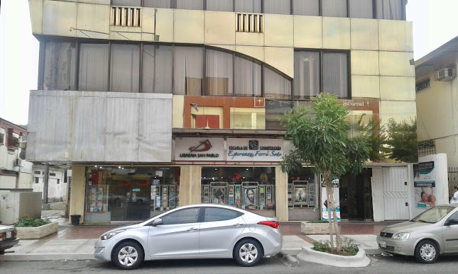 Calle Víctor Emilio Estrada 613, Entre las Monjas y Ficus, Guayaquil, Ecuador