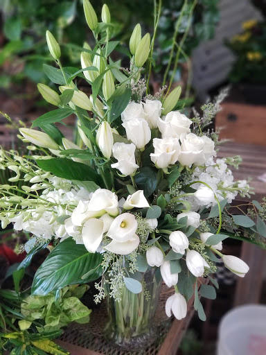 Florist «AAA Florist», reviews and photos, 1277 W 6th St, Corona, CA 92882, USA