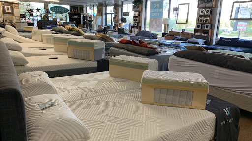 Mattress Store «Resale Factory Outlet Mattress Store», reviews and photos, 4000 S US Hwy 17 92, Casselberry, FL 32707, USA