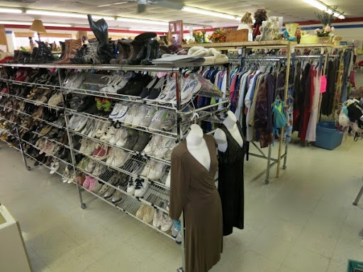 Thrift Store «The Kindness Wave Foundation Thrift Store», reviews and photos, 6210 Seminole Blvd, Seminole, FL 33772, USA