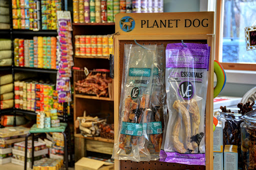 Pet Supply Store «Dogology», reviews and photos, 166 Albany Turnpike, Canton, CT 06019, USA