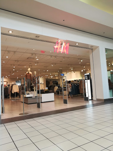 Shopping Mall «Golden Triangle Mall», reviews and photos, 2201 S Interstate 35 E, Denton, TX 76205, USA