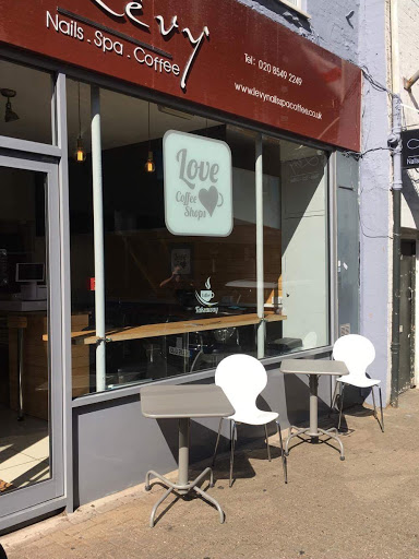 Le Vy Nails Spa & Coffee