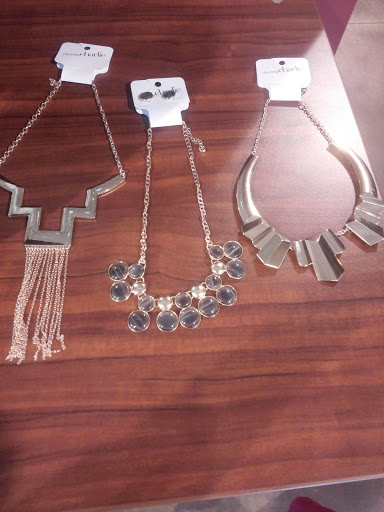 Fashion Accessories Store «Charming Charlie», reviews and photos, 3761 Sumner Blvd #100, Raleigh, NC 27616, USA