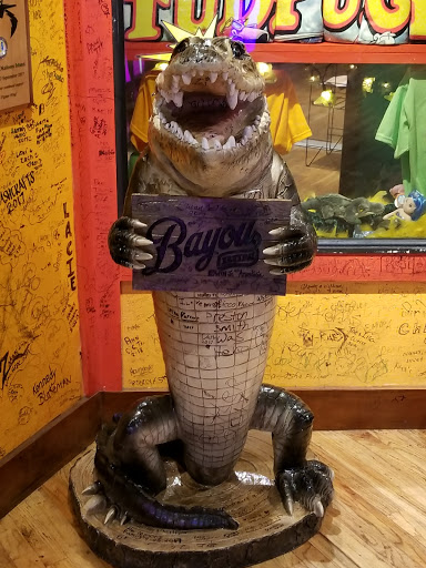 Restaurant «Fudpuckers Beachside Bar & Grill», reviews and photos, 20001 Emerald Coast Pkwy, Destin, FL 32541, USA