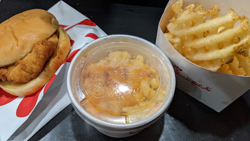 Fast Food Restaurant «Chick-fil-A», reviews and photos, 12520 SE 93rd Ave, Clackamas, OR 97015, USA