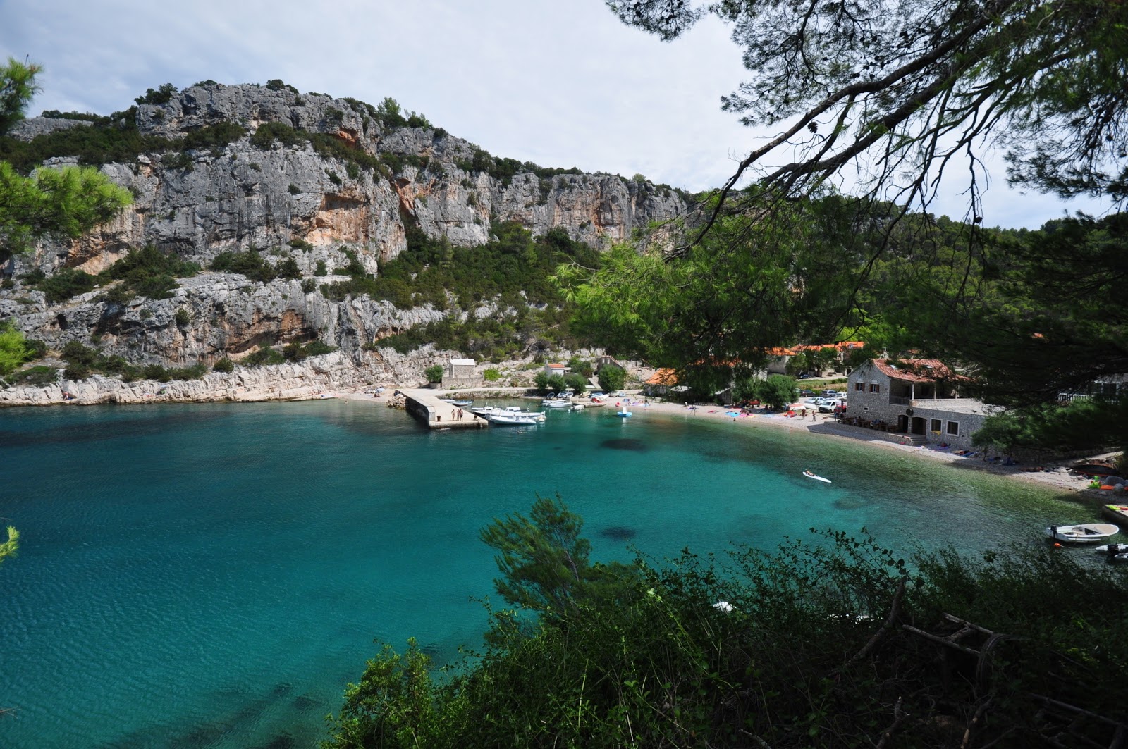 Foto von Velika Stiniva beach mit sehr sauber Sauberkeitsgrad
