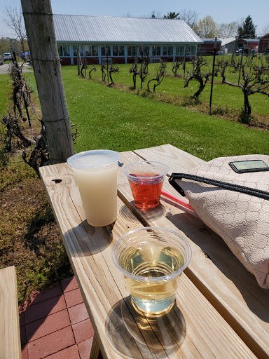 Vineyard «Stone Pillar Vineyard & Winery», reviews and photos, 11000 S Woodland St, Olathe, KS 66061, USA