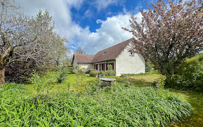 Gîte de groupe "Le CATALPA" à Monnet-la-ville