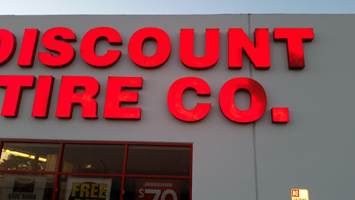 Tire Shop «Discount Tire Store - San Diego, CA», reviews and photos, 5860 Miramar Rd, San Diego, CA 92121, USA