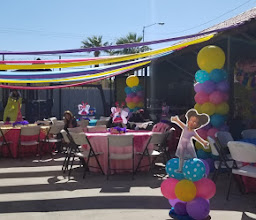 Los Delfínes Parque Infantil photo