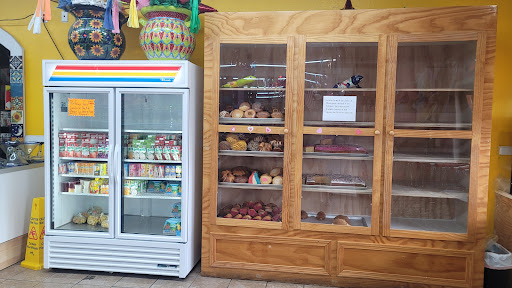 Mexican Grocery Store «La Mexicana Grocery Store», reviews and photos, 31 W 9 Mile Rd, Pensacola, FL 32534, USA