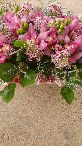 Florist «Victoria Flower Company», reviews and photos, 10869 Bustleton Ave, Philadelphia, PA 19116, USA