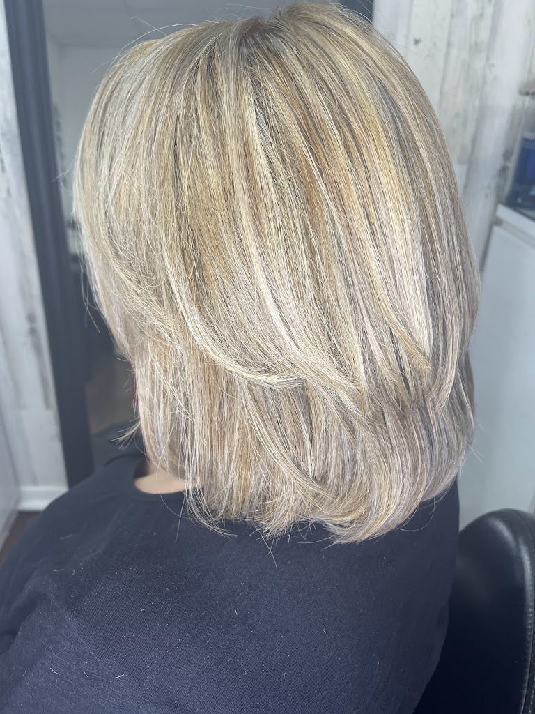Mia Hair Studio 07055