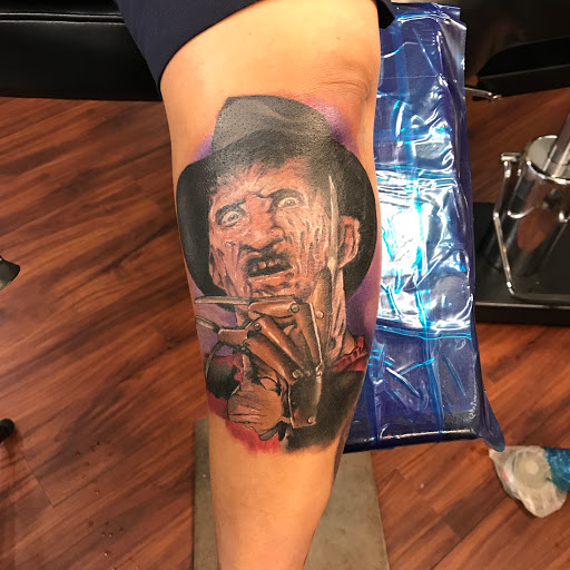 Tattoo Shop «Boundless Tattoo Company», reviews and photos, 16030 S Lincoln Hwy #106, Plainfield, IL 60586, USA