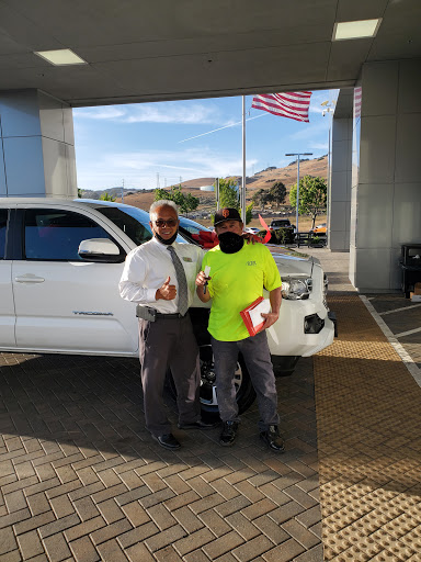 Toyota Dealer «Toyota Vallejo», reviews and photos, 201 Auto Mall Pkwy, Vallejo, CA 94591, USA