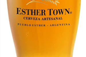 Esther Town Cerveza Artesanal image