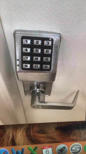 Locksmith «New York Locksmith Networks Inc», reviews and photos, 15 Great Neck Rd #8, Great Neck, NY 11021, USA