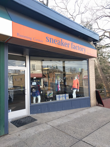 Running Store «Sneaker Factory Running Centers- Millburn», reviews and photos, 308 Millburn Ave, Millburn, NJ 07041, USA