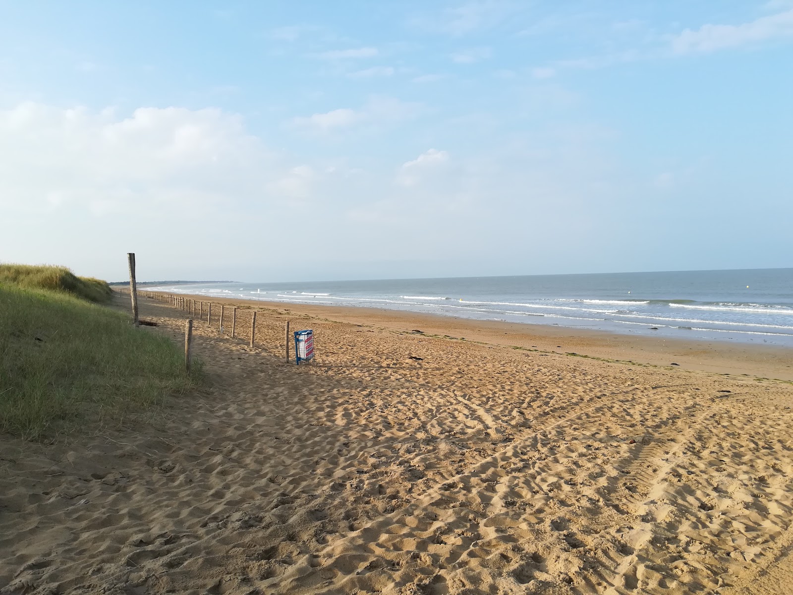 Photo de Plage de Bergère avec l'eau cristalline de surface