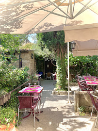 Atmosphère du Restaurant français Au Porte Mages à Les Baux-de-Provence - n°18
