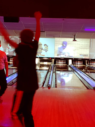 Bowling Alley «AMF Diamond Lanes», reviews and photos, 267 N Forest Blvd, Houston, TX 77090, USA