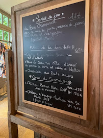 La Table Du Lavoir à Montrol-Sénard carte