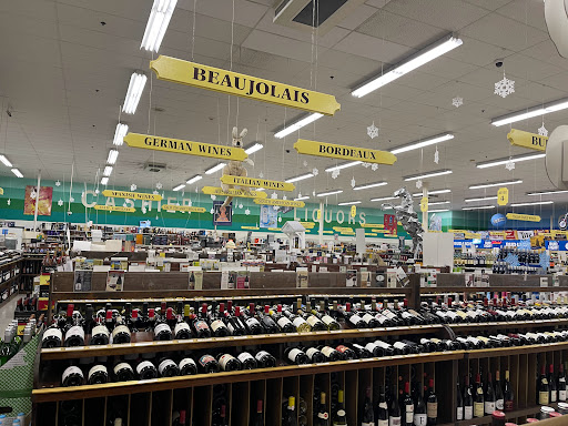 Liquor Store «Connecticut Beverage Mart», reviews and photos, 955 Washington St, Middletown, CT 06457, USA