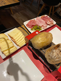 Plats et boissons du Restaurant de fondues Alter Ego L'Original à Lyon - n°3