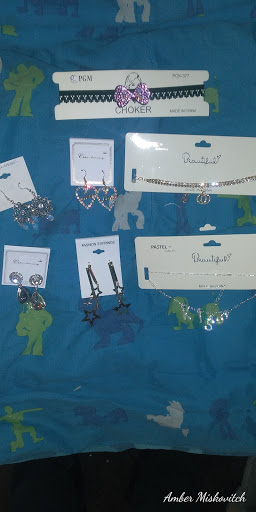 Cosmetics Store «Unique Hair and Wig», reviews and photos, 744 N Westnedge Ave, Kalamazoo, MI 49007, USA