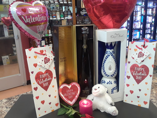 Wine Store «Bear Valley Wine & Liquor», reviews and photos, 3100 S Sheridan Blvd # F, Denver, CO 80227, USA