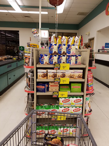 Grocery Store «Hannaford Supermarket», reviews and photos, 833 Central Ave, Dover, NH 03820, USA