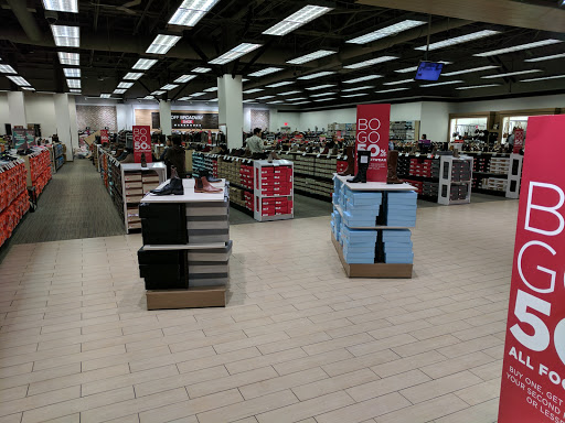 Shoe Store «Off Broadway Shoe Warehouse», reviews and photos, 125 Great Mall Dr, Milpitas, CA 95035, USA