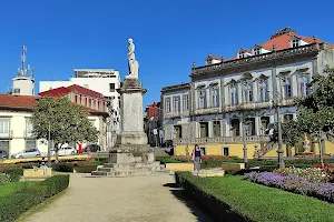 Praça Mouzinho de Albuquerque image