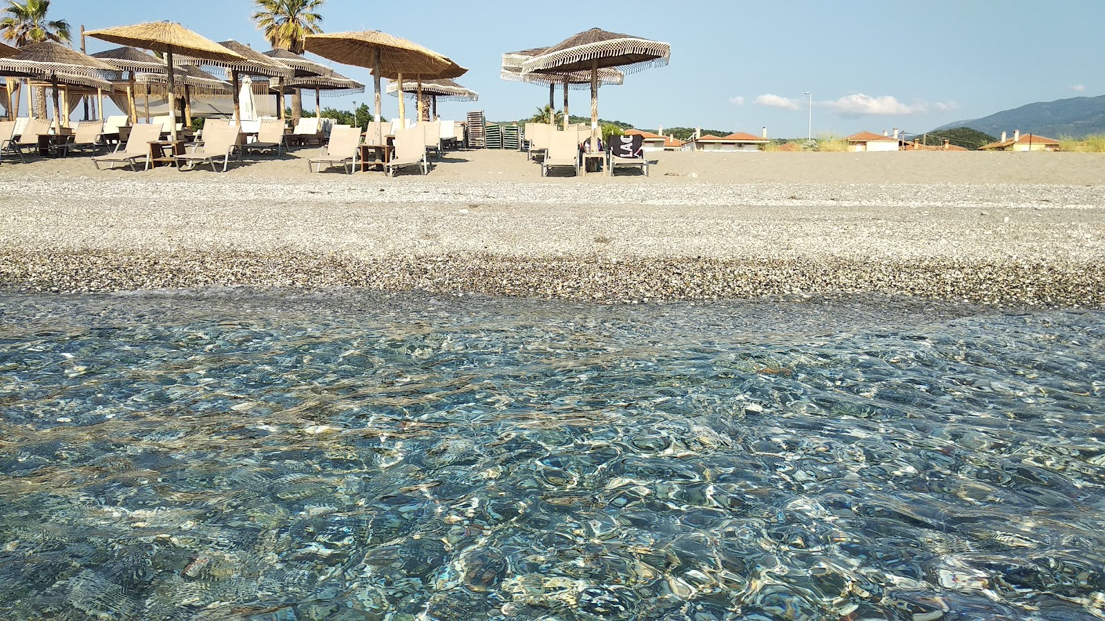 Photo de Larissas Beach - endroit populaire parmi les connaisseurs de la détente