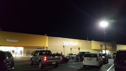 Department Store «Walmart Supercenter», reviews and photos, 2453 2nd Ave E, Oneonta, AL 35121, USA