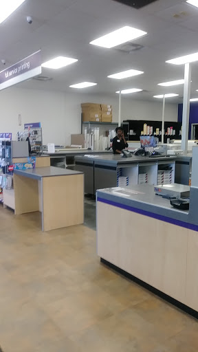 Print Shop «FedEx Office Print & Ship Center», reviews and photos, 2330 N Hwy 67, Florissant, MO 63033, USA