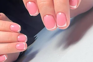 Nails_in_limassol image
