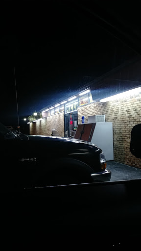 Party Store «Williams Party Store», reviews and photos, 5915 W Michigan Ave, Ypsilanti, MI 48197, USA