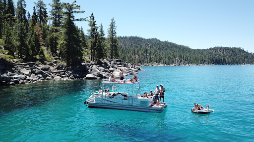 Houseboat rental service Reno