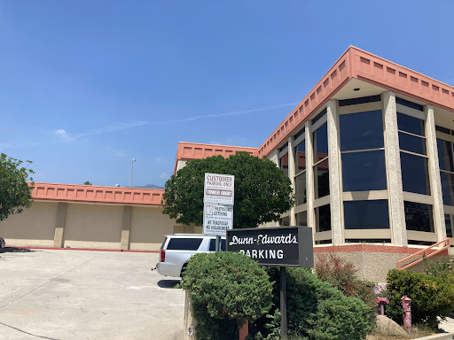 Paint Store «Dunn-Edwards Paints - Pasadena», reviews and photos, 3897 E Colorado Blvd, Pasadena, CA 91107, USA