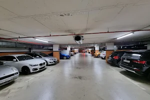 Langov Trg Garage image
