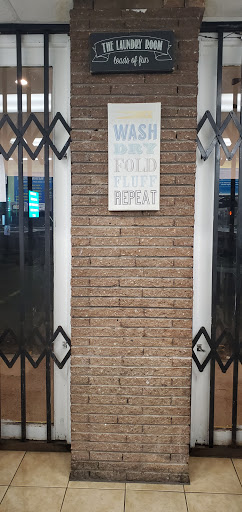 Dry Cleaner «Express Laundry & Dry Cleaners», reviews and photos, 33 Humphrey St, New Haven, CT 06513, USA