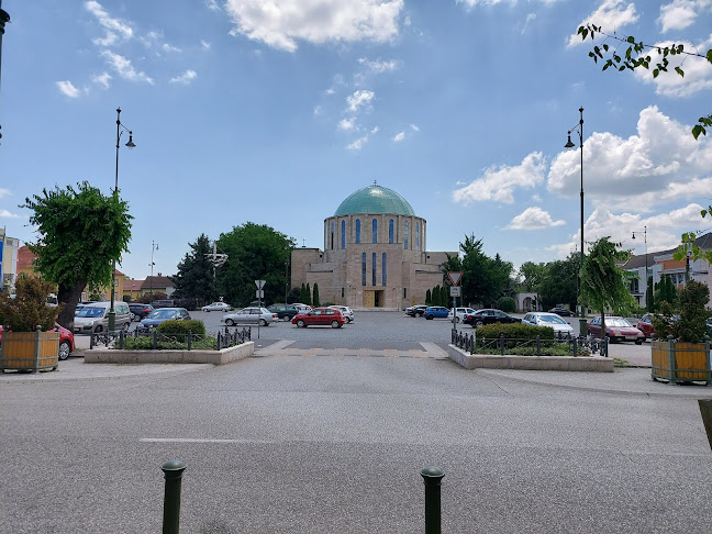 Mohács Széchenyi-tér, Parkoló