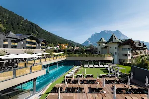 Alpenrose – Familux Resort image